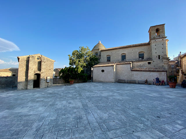 Chi siamo 1 Chiesa San Giovannello e Chiesa del Santo Cuore di Gesu Gerace